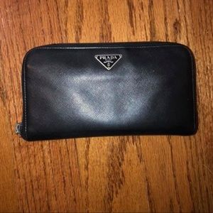 Prada Wallet - black leather